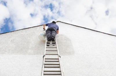 Peinture extérieure au Mené — façades et ravalement